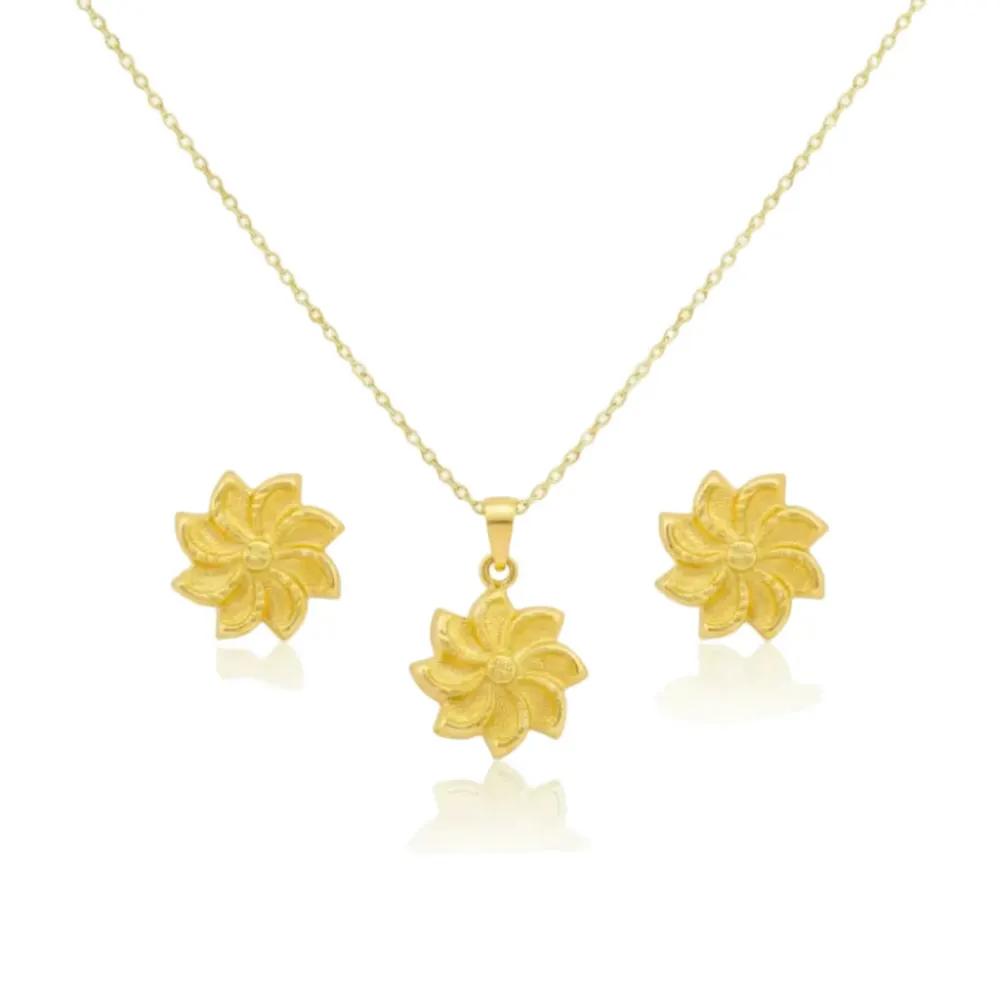 Chain with a pendant in the shape of a love heart 6
