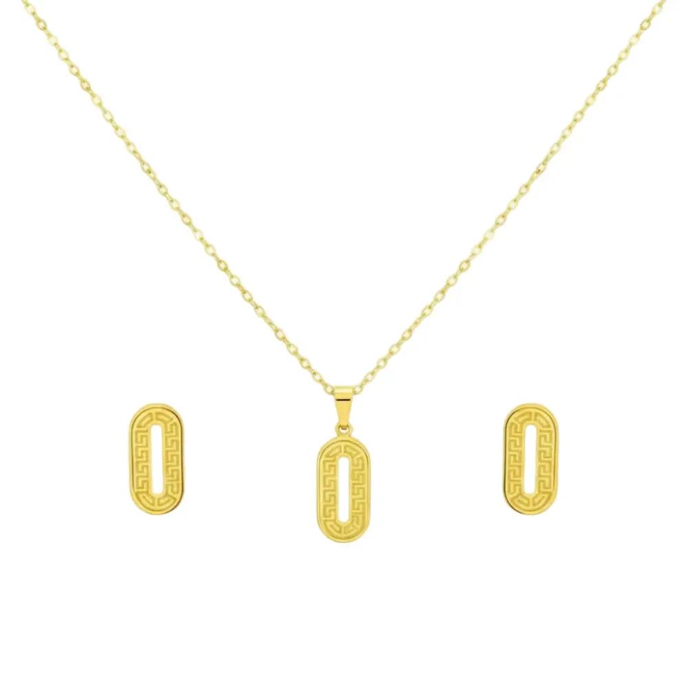 Chain with a pendant in the shape of a love heart 5