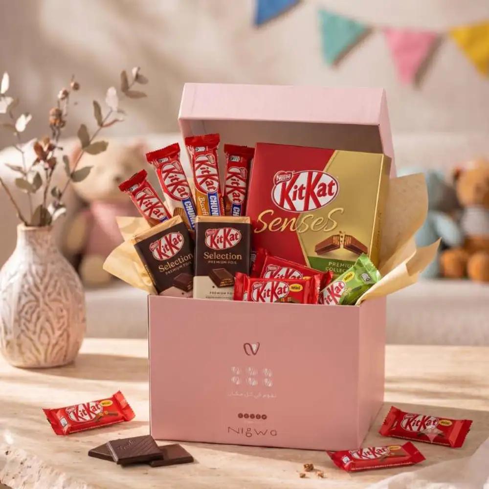 : Velvet KitKat BoxGraduation Chocolate Gift, Graduation Gift, Chocolate Gift Box, شوكولاتة تخرج, هدية تخرج, بوكس شوكولاتة فاخر