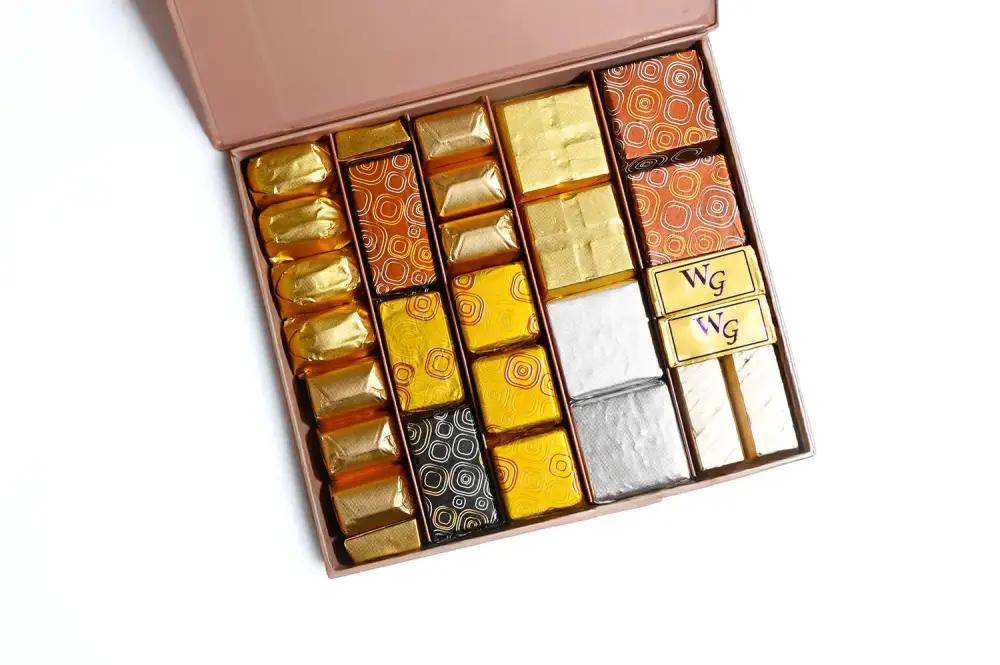WG WRAPPED CHOCO MAGNET GIFT BOX MED