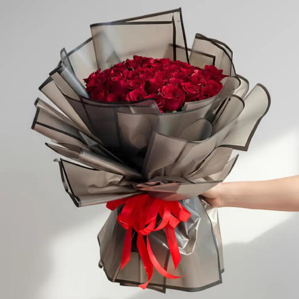 The rose bouquet is pulse