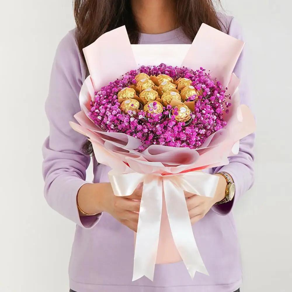 Bouquet of roses with chocolate3