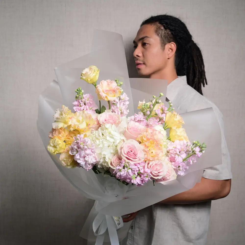 Hand Bouquet Lily White