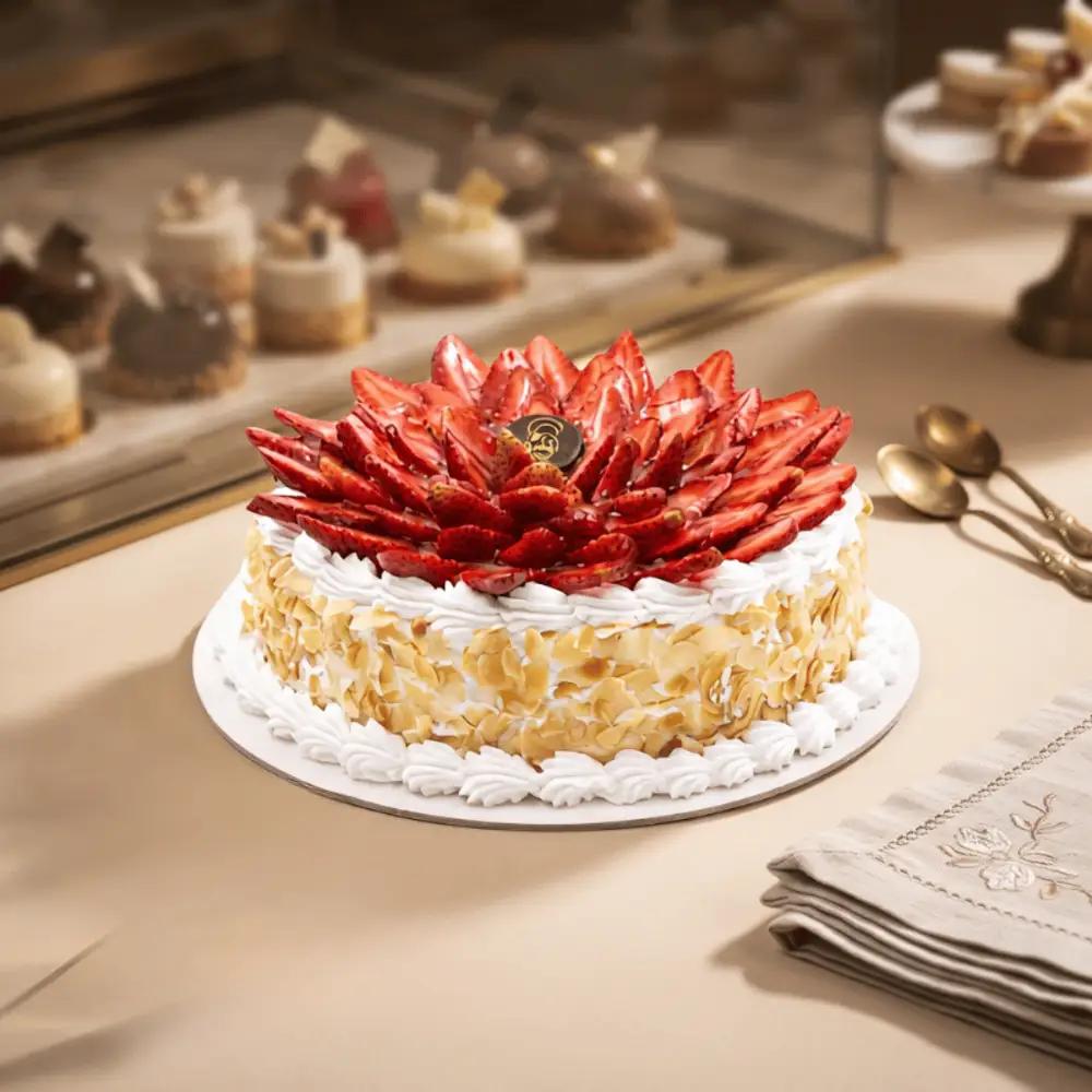 strawberry cream cake |signature cake